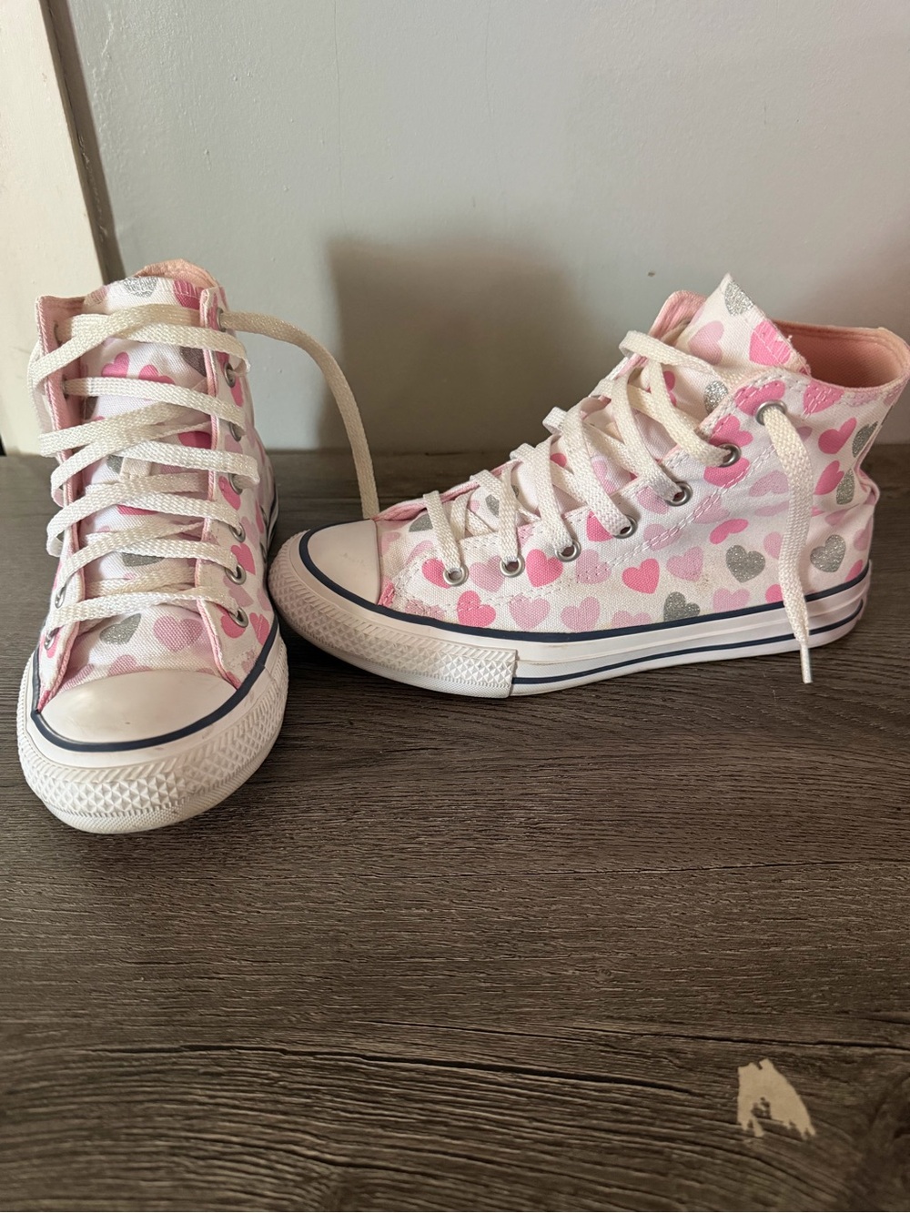 Converse Kids High-Top Sneakers in Pink and Silver Heart Print
